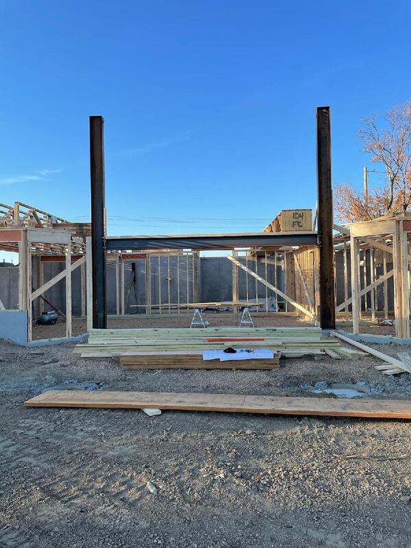  11/2022 House build with beams